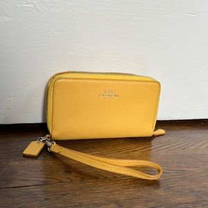 Coach zipper accessory wallet wristlet